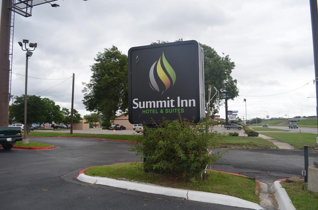 Summit Inn Hotel & Suites San Marcos Εξωτερικό φωτογραφία